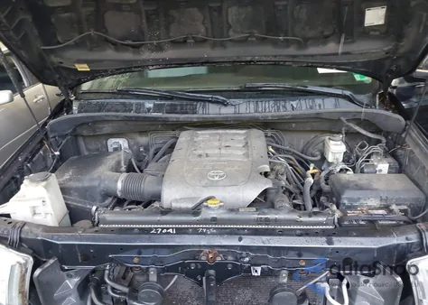 2010 Toyota Tundra Grade 4.6L V8 z USA, uszkodzony, nr VIN 5TFRM5F13AX019918